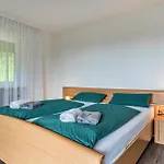 Fuchsmichelhof 4 *