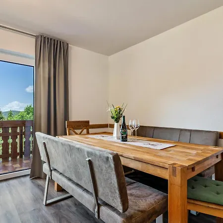 Fuchsmichelhof 4 *